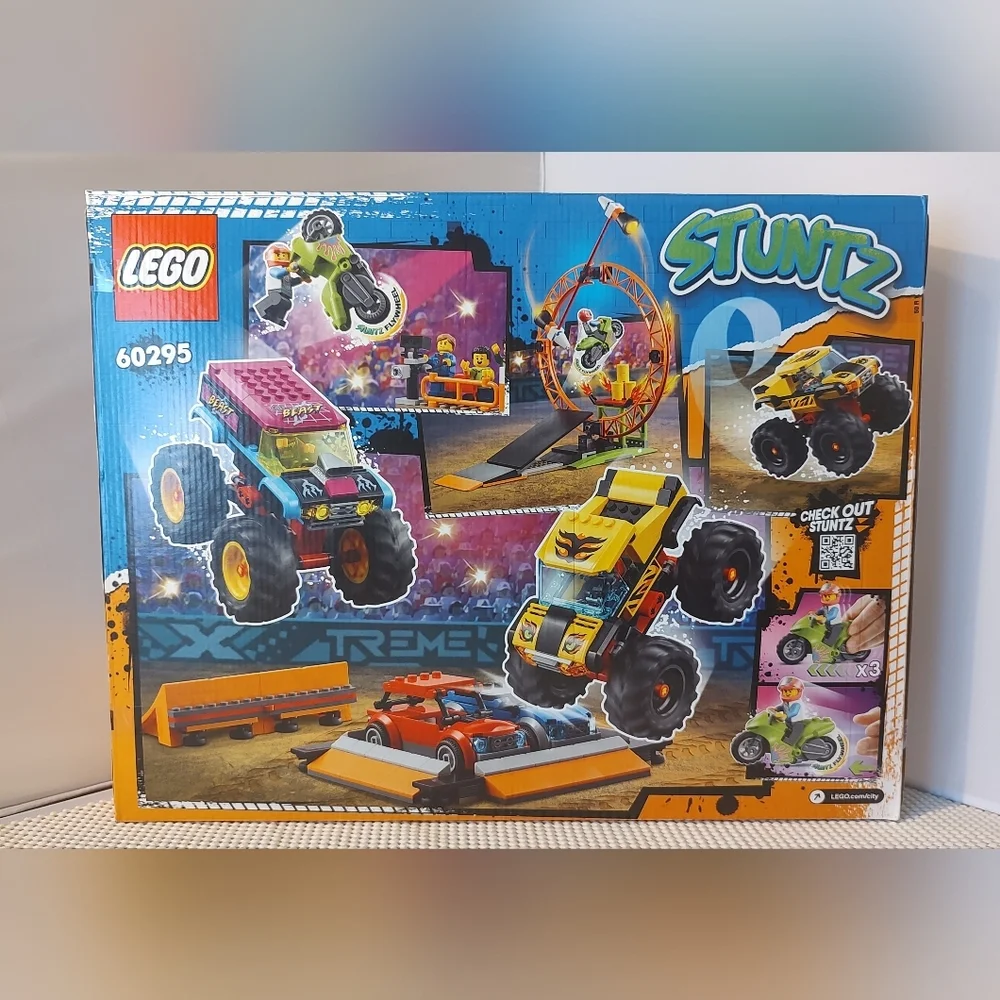 Lego City 60295 Stunt Show Arena Stuntz Building Set NWT